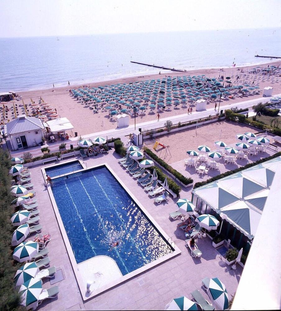 Hotel Heron ليدو دي يسولو المظهر الخارجي الصورة