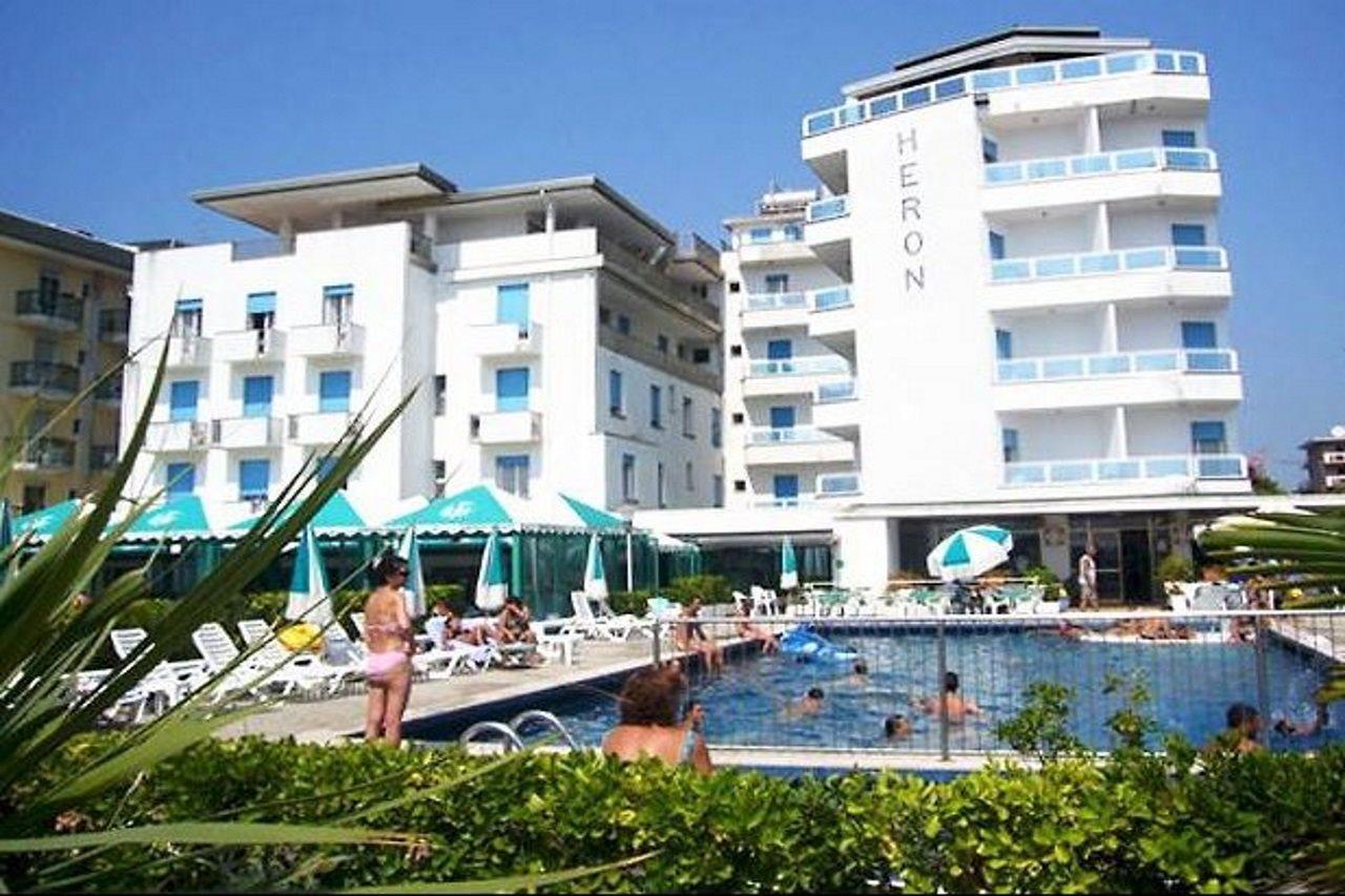 Hotel Heron ليدو دي يسولو المظهر الخارجي الصورة