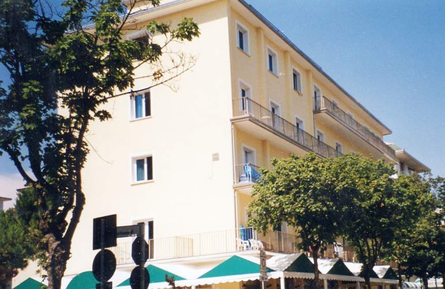Hotel Heron ليدو دي يسولو المظهر الخارجي الصورة